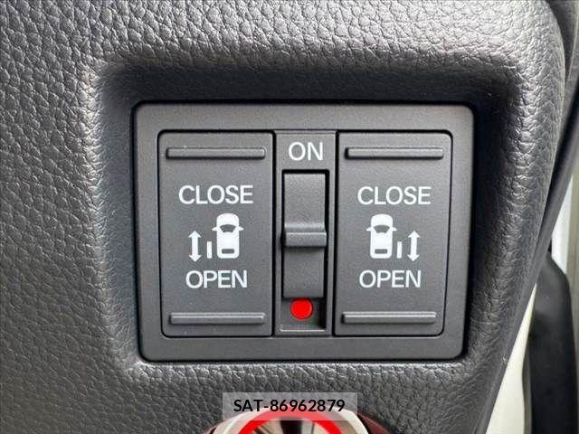 Honda N BOX CUSTOM 2023-02 8355157-5