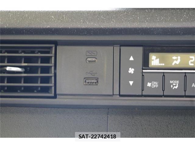 Honda N BOX CUSTOM 2026-01 8355118-23