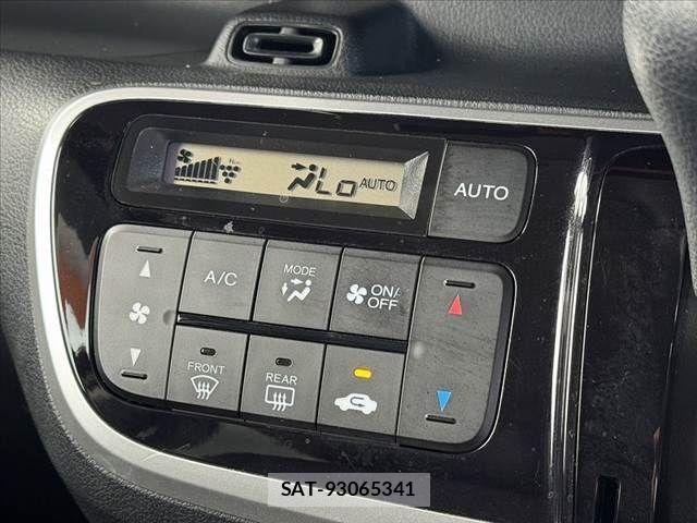 Honda N BOX CUSTOM 2016-03 8355177-26
