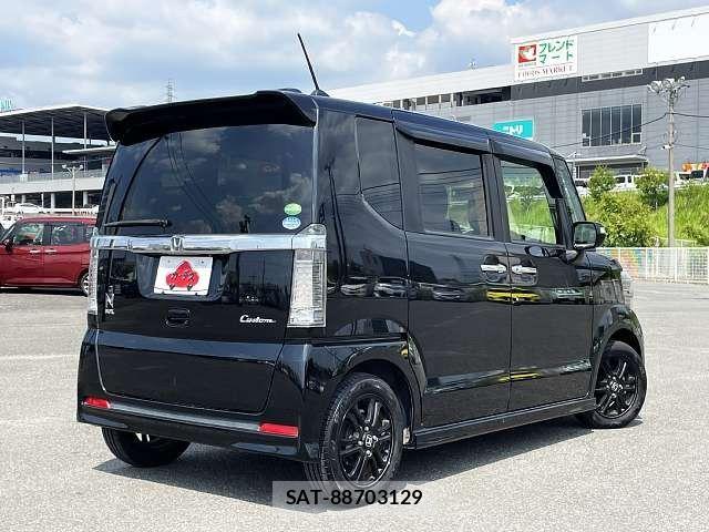 Honda N BOX CUSTOM 2017-06 8355167-2