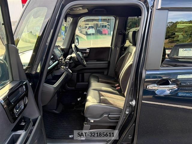 Honda N BOX CUSTOM 2022-03 8355152-11