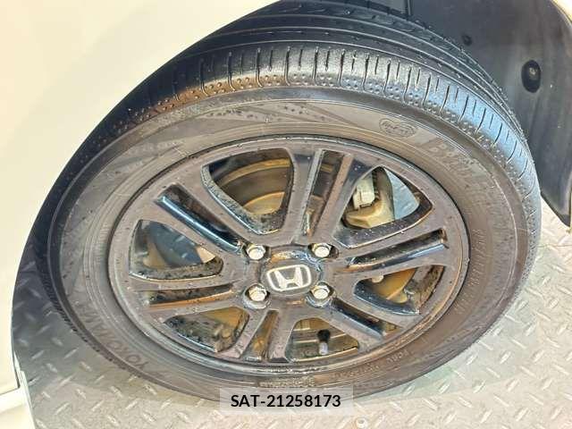 Honda N BOX CUSTOM 2017-02 8367605-13