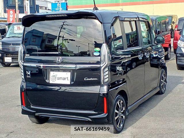 Honda N BOX CUSTOM 2019-03 8367647-6