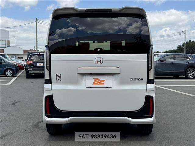Honda N BOX CUSTOM 2024-04 8367516-13