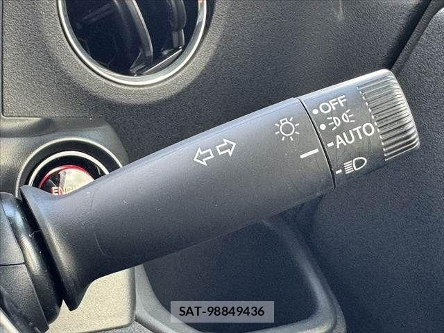 Honda N BOX CUSTOM 2024-04 8367516-27