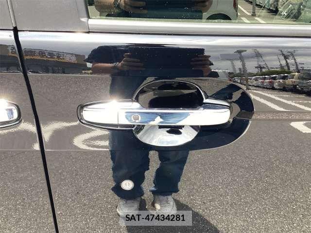 Honda N BOX CUSTOM 2023-05 8367560-14