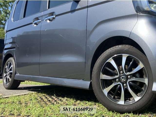 Honda N BOX CUSTOM 2019-05 8367609-15
