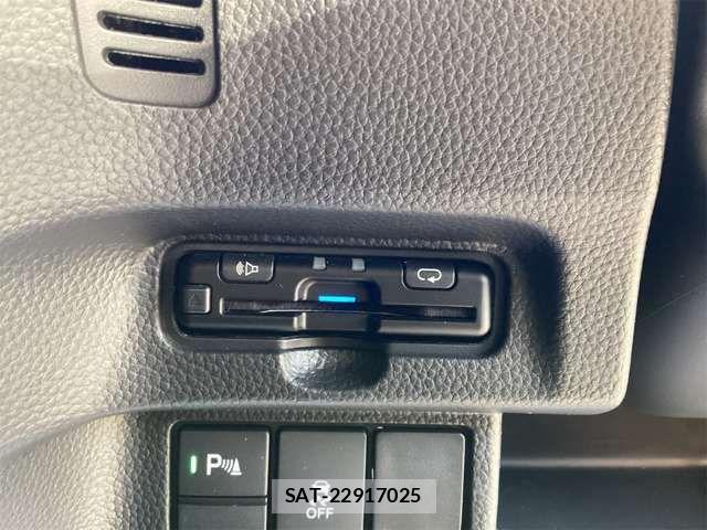 Honda N BOX CUSTOM 2023-08 8367592-13