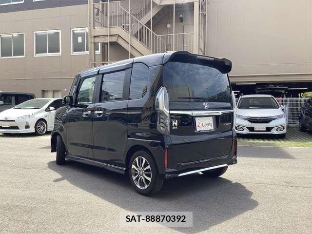 Honda N BOX CUSTOM 2023-05 8367554-15