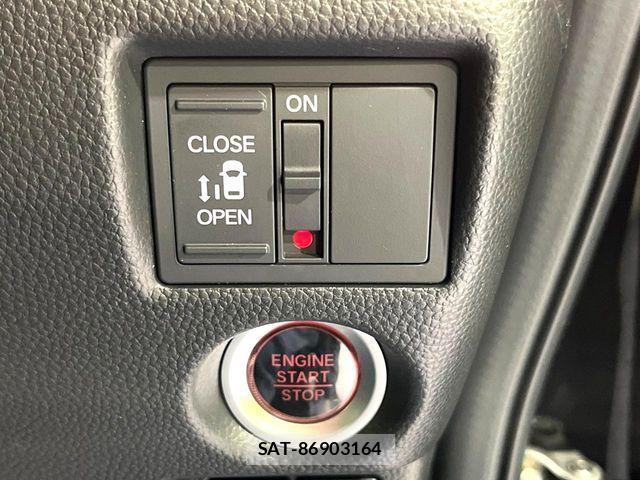 Honda N BOX CUSTOM 2022-01 8367548-6