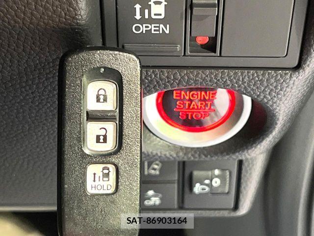 Honda N BOX CUSTOM 2022-01 8367548-8
