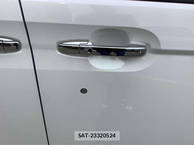 Honda N BOX CUSTOM 2022-01 8367541-13