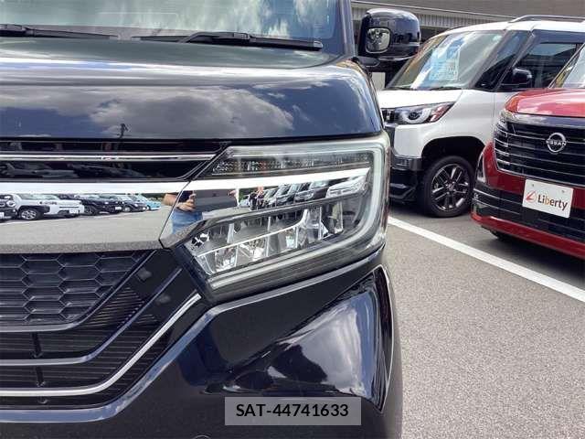 Honda N BOX CUSTOM 2018-04 8367585-15