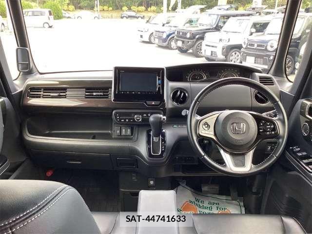 Honda N BOX CUSTOM 2018-04 8367585-1