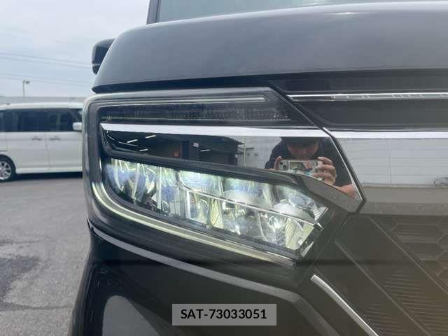 Honda N BOX CUSTOM 2018-05 8367596-18