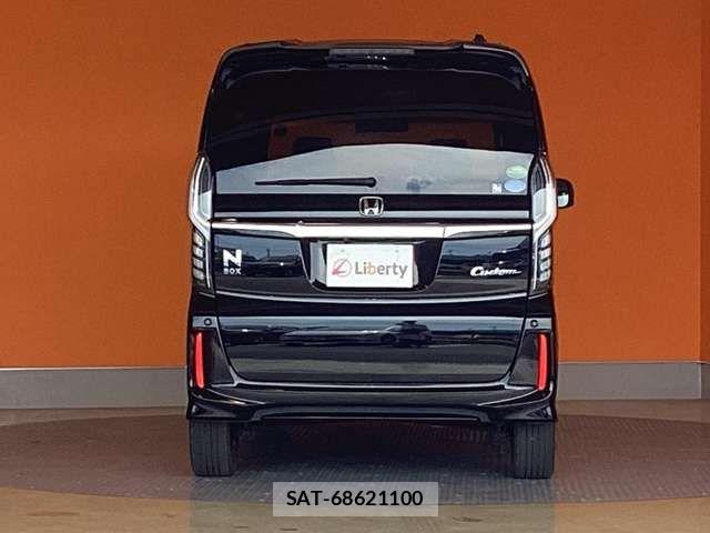 Honda N BOX CUSTOM 2019-02 8367556-10