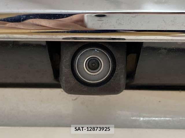 Honda N BOX CUSTOM 2018-05 8367555-10