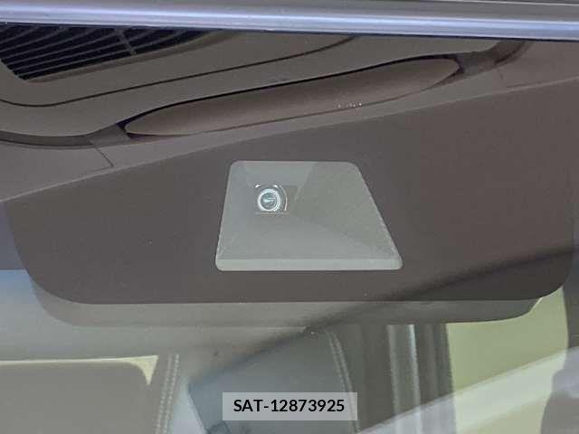 Honda N BOX CUSTOM 2018-05 8367555-13