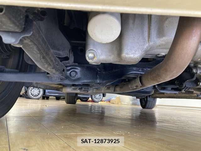 Honda N BOX CUSTOM 2018-05 8367555-14