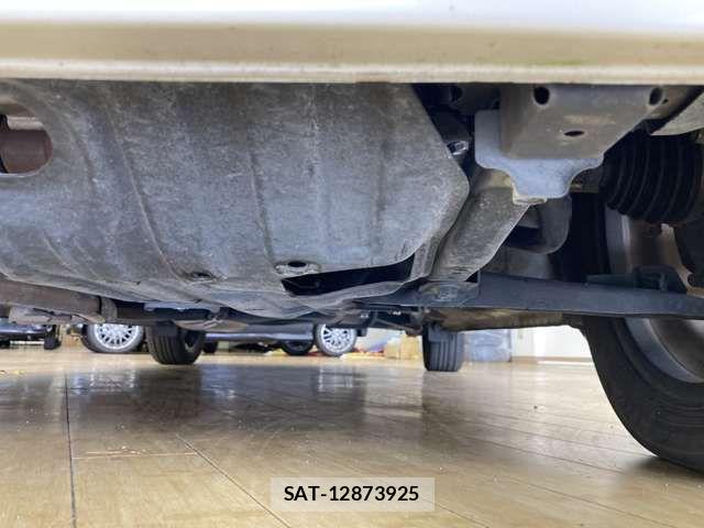 Honda N BOX CUSTOM 2018-05 8367555-15