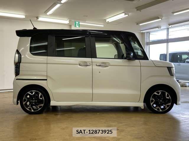 Honda N BOX CUSTOM 2018-05 8367555-3