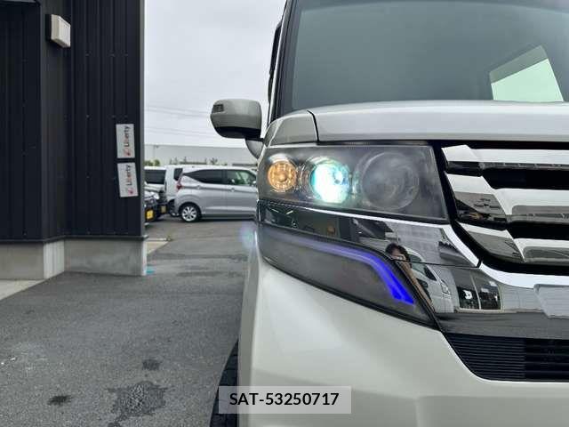 Honda N BOX CUSTOM 2017-06 8367637-18