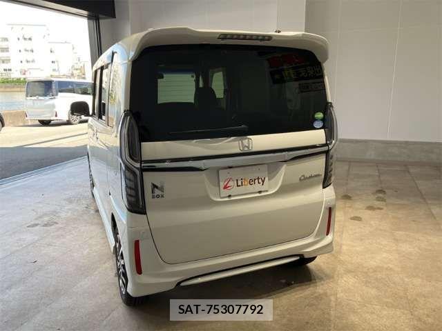 Honda N BOX CUSTOM 2018-12 8367602-13