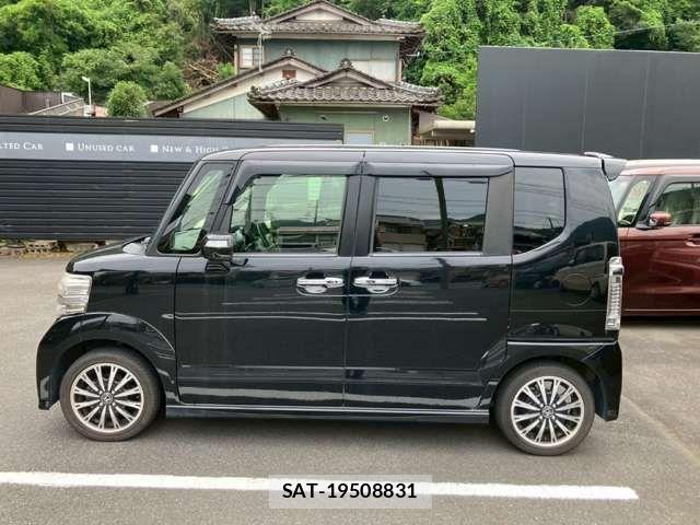 Honda N BOX CUSTOM 2017-01 8367641-11
