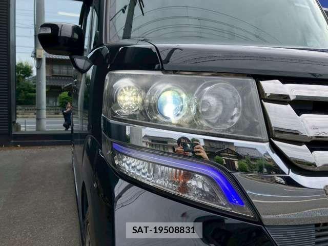 Honda N BOX CUSTOM 2017-01 8367641-15