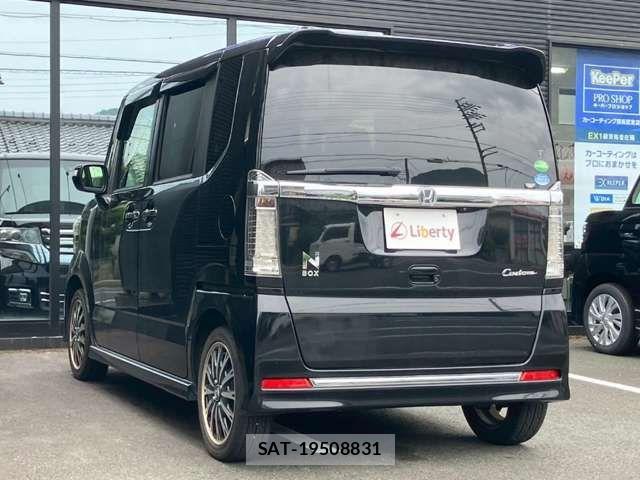 Honda N BOX CUSTOM 2017-01 8367641-8