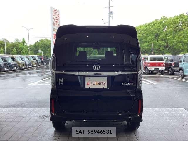 Honda N BOX CUSTOM 2020-05 8367564-10