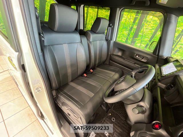 Honda N BOX CUSTOM 2023-10 8367505-7