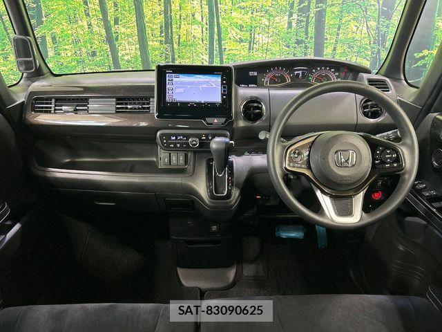 Honda N BOX CUSTOM 2017-12 8367616-1