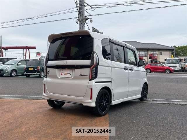 Honda N BOX CUSTOM 2022-03 8367520-11