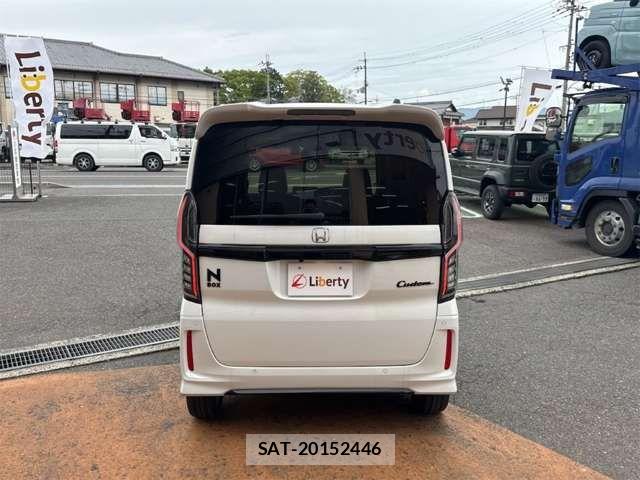 Honda N BOX CUSTOM 2022-03 8367520-12