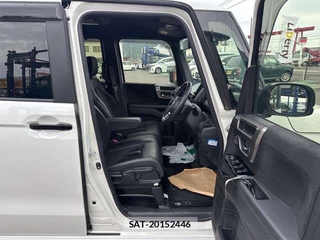 Honda N BOX CUSTOM 2022-03 8367520-17