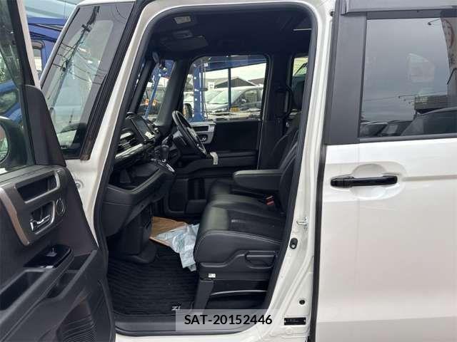 Honda N BOX CUSTOM 2022-03 8367520-18