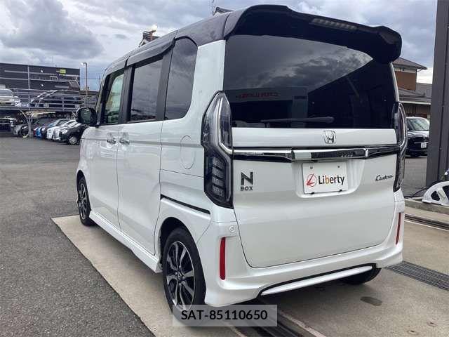 Honda N BOX CUSTOM 2019-08 8367607-12
