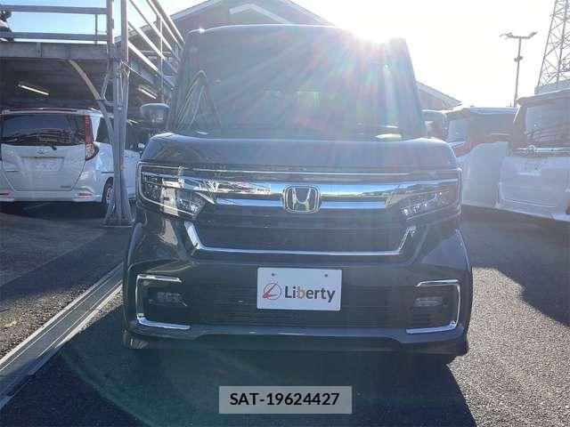Honda N BOX CUSTOM 2023-08 8367570-7