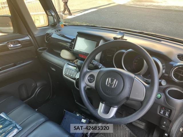 Honda N BOX CUSTOM 2014-08 8367674-13