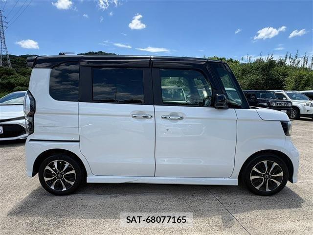 Honda N BOX CUSTOM 2019-07 8367582-15