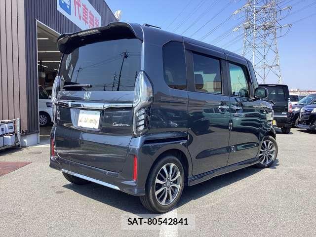 Honda N BOX CUSTOM 2022-02 8367580-7
