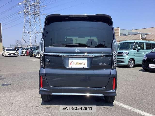 Honda N BOX CUSTOM 2022-02 8367580-8
