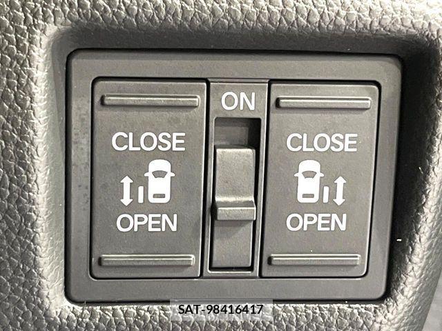Honda N BOX CUSTOM 2023-02 8367566-5