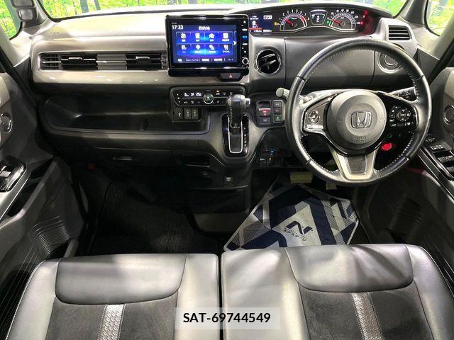 Honda N BOX CUSTOM 2022-01 8367510-1