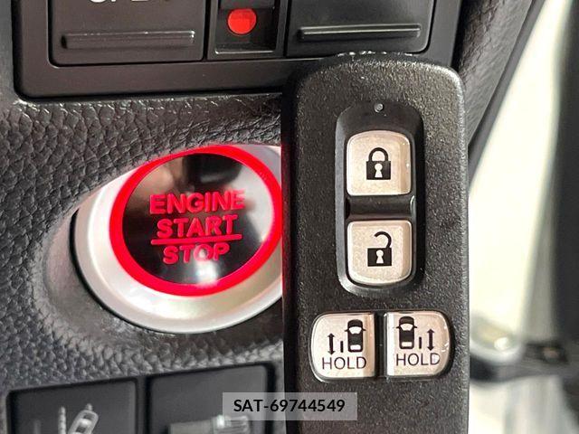 Honda N BOX CUSTOM 2022-01 8367510-8