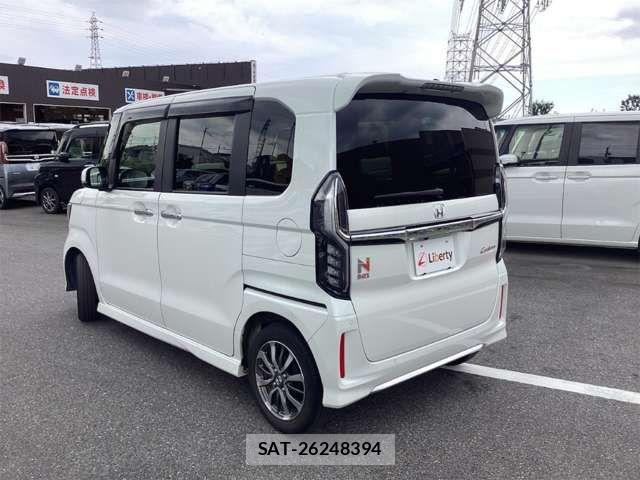 Honda N BOX CUSTOM 2022-05 8367589-12
