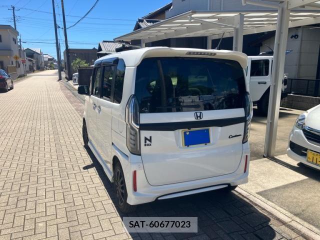 Honda N BOX CUSTOM 2017-11 8367664-1