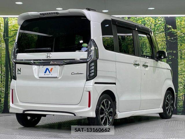 Honda N BOX CUSTOM 2019-10 8367584-16