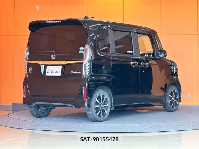 Honda N BOX CUSTOM 2019-10 8367597-9